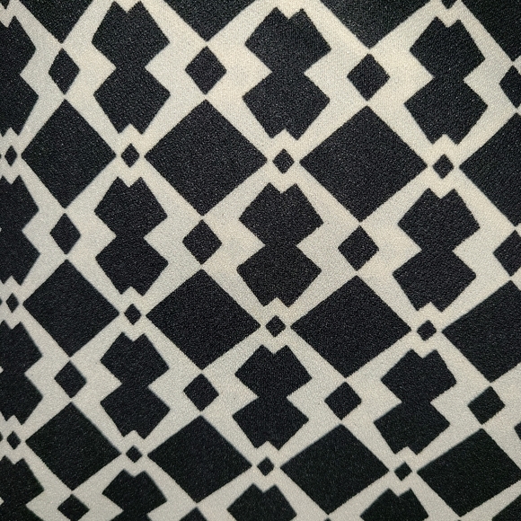 Xtaren Geometric Print Deep Vee Romper Women's Size Medium - Picture 10 of 10